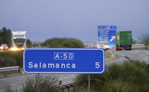 Cuatro heridos, tres de ellos menores, en una colisión múltiple en la A-50