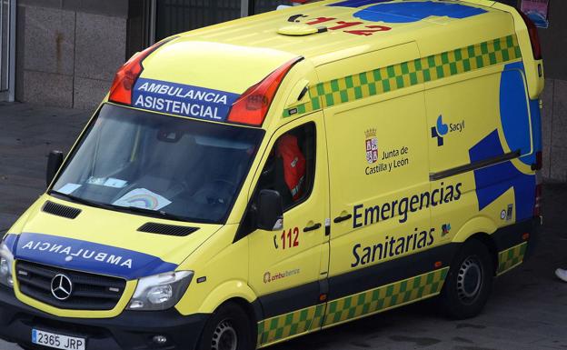 Un choque entre un turismo y un patinete deja un herido en la Avenida Lasalle
