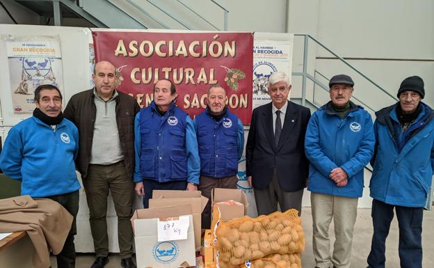 La Asociación Cultural Virgen de Sacedón dona 180 kilos de productos al Banco de Alimentos