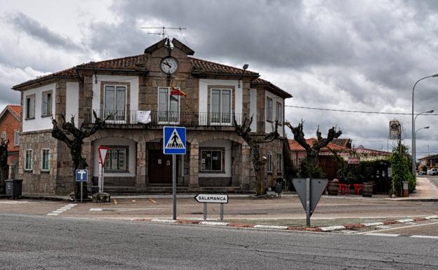 El PSOE acusa al Ayuntamiento de Fuentes de Oroño de irregularidades en la contratación de trabajadores