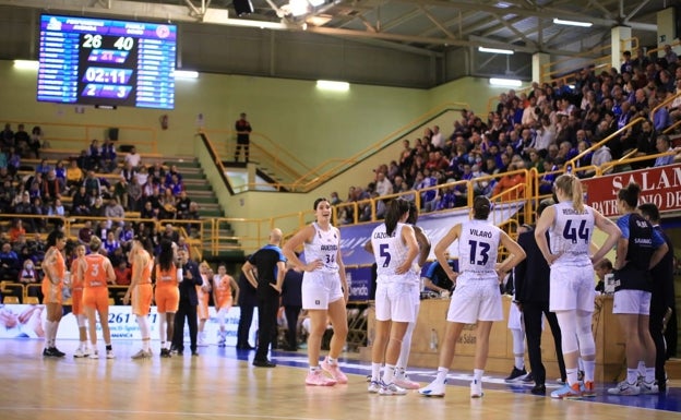 Perfumerías Avenida saca la dureza al final pero la falta de acierto le impide ganar a Schio