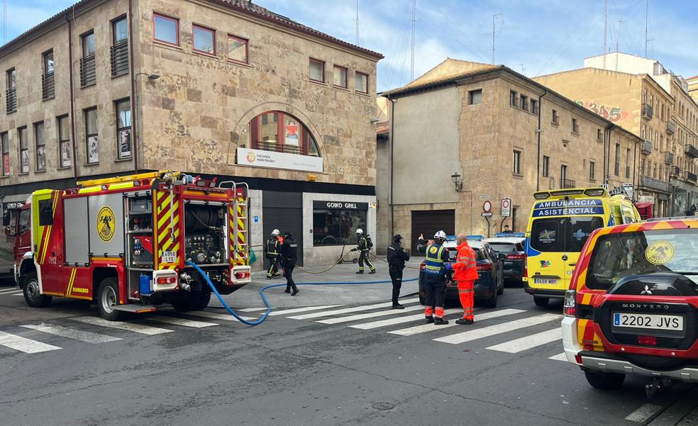 Un incendio en el Goiko de Salamanca acaba con un joven atrapado y con la cara quemada