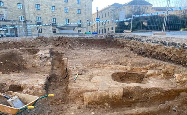 Descubren restos arqueológicos en la Plazuela de San Bartolomé