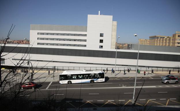 Sanidad gasta 2 millones de euros en Salamanca en derivaciones a la privada