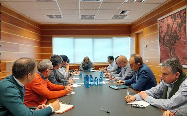 Constituída la Mesa de Trabajo del Sector porcino que elaborará un plan estratégico