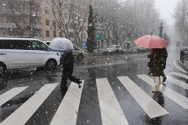 Copiosa nevada en Salamanca capital