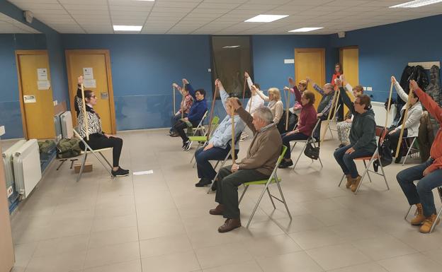 Taller de gerontogimnasia para mejorar la movilidad y disminuir las dolencias de los mayores