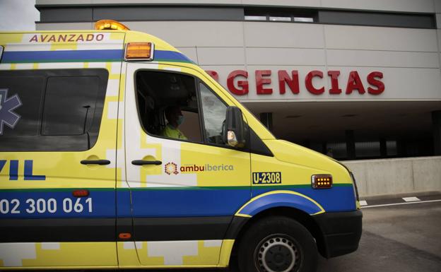 Un herido en una colisión entre un turismo y una motocicleta en Carbajosa de la Sagrada