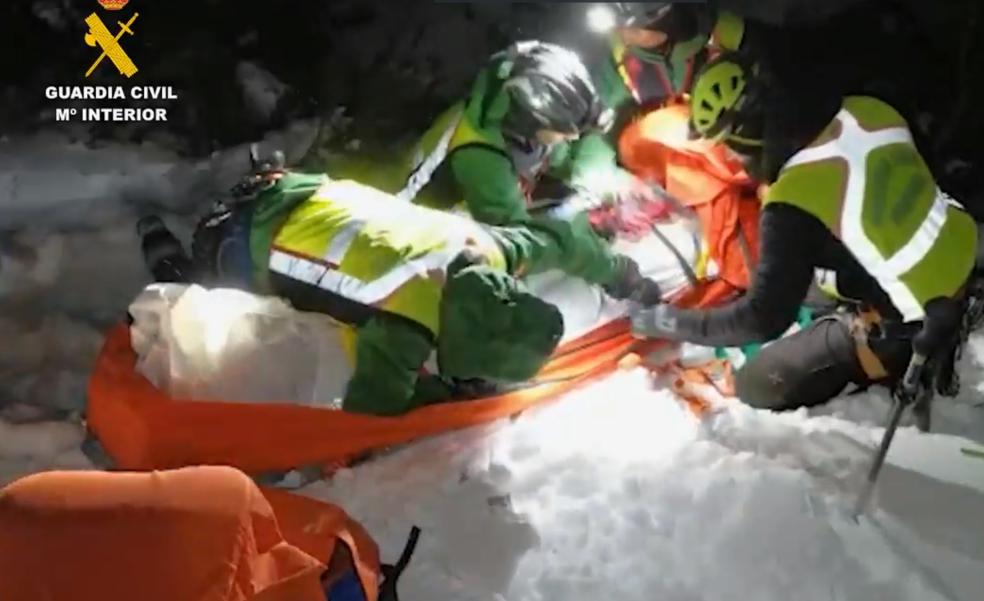 Rescatan a 2.000 metros de altura el cadáver de un montañero leonés en Palencia
