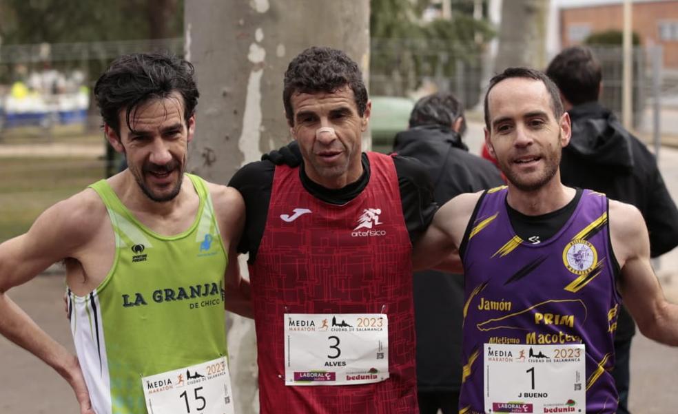 Javier Alves gana al esprint en la Media Maratón de Salamanca a Dani Sanz y Juan Bueno