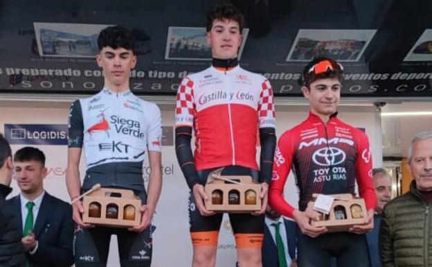 Los equipos salmantinos de ciclismo también triunfan en Laguna de Duero