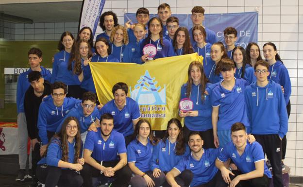 El Club Acuático Salamanca campeón regional Júnior y Absoluto