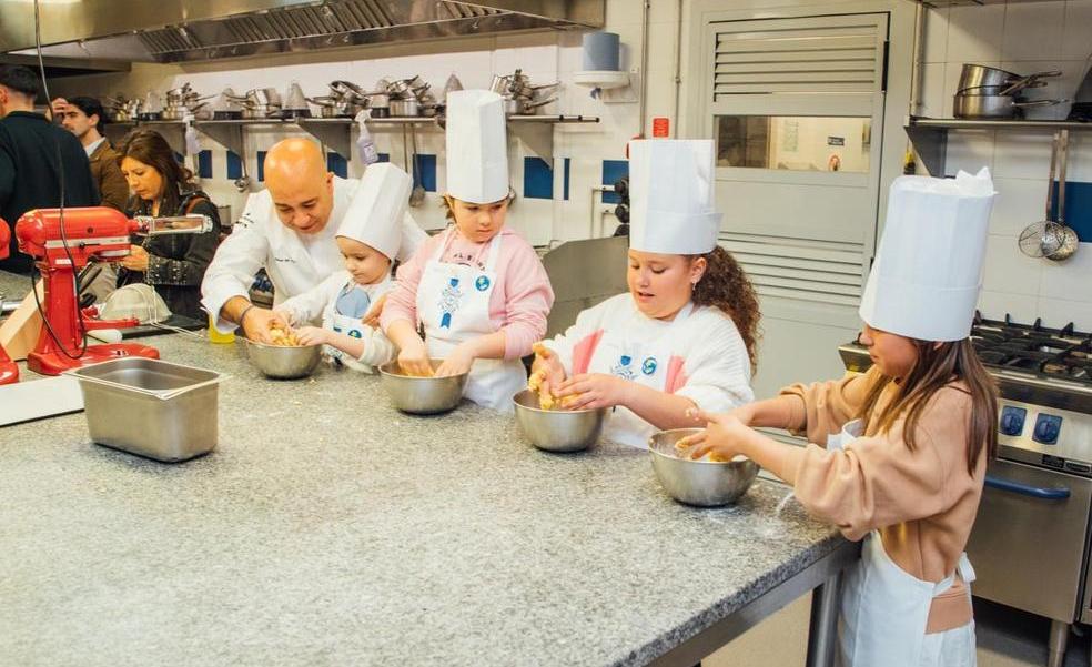 Seis estrellas michelin hacen sonreír a niños enfermos cocinando