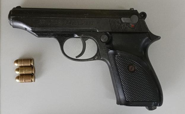 Se fuga borracho y drogado en Carbajosa y acaba pegando a un Guardia Civil