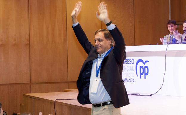 Carbayo, nuevo presidente con el 98% de los votos, considera al PP «fiable al 100%»