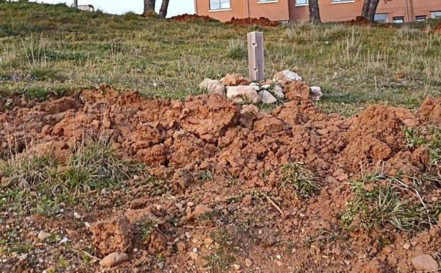 Denuncian el destrozo causado por las máquinas en el valle y las laderas del Zurguén